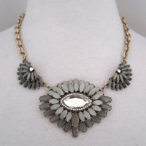 LOFT Jewelry - Ann Taylor LOFT statement necklace